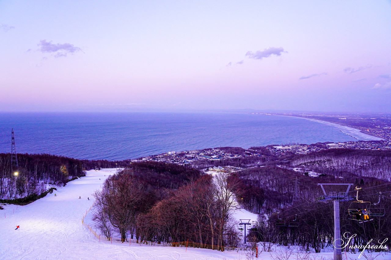 スノークルーズオーンズ 日本海と夜景を望む、絶景スプリングナイター滑走のススメ(^^)v